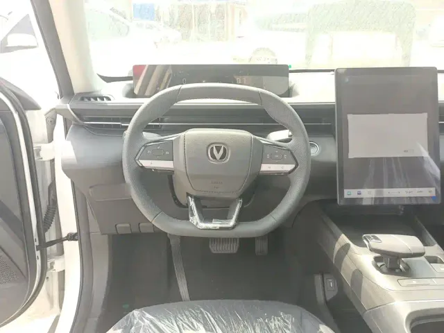 Changan Eado — Фото автомобиля 6