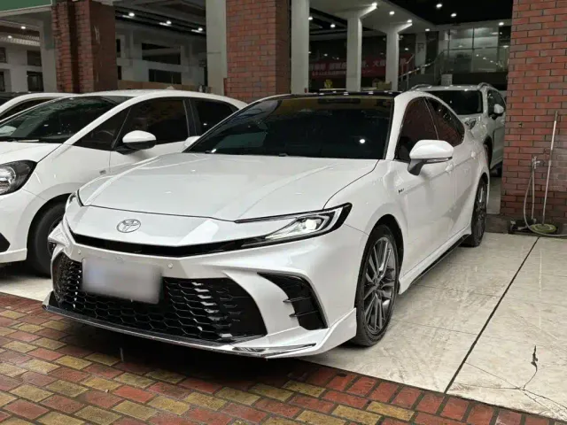 Фотография автомобиля — Toyota Camry