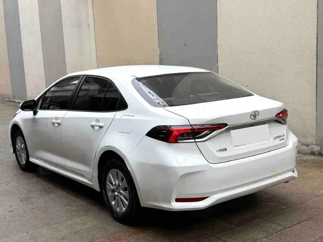Toyota Corolla — Фото автомобиля 6