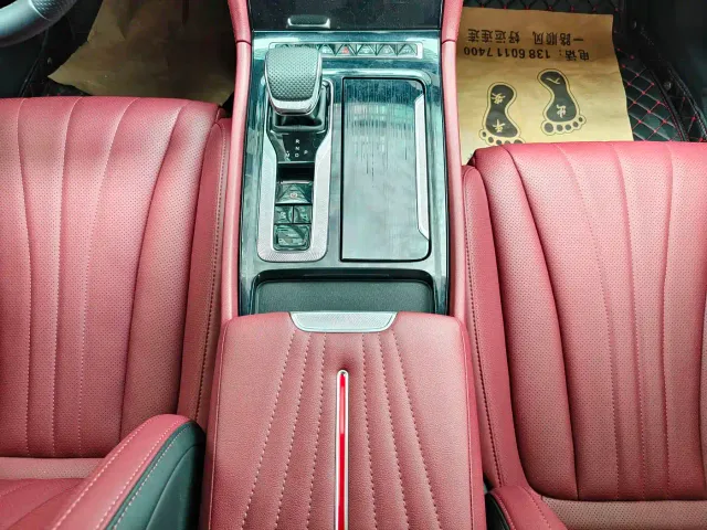 Hongqi H5 — Фото автомобиля 6
