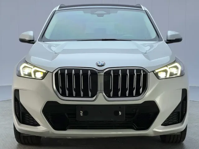 BMW X1 — Фото автомобиля 2