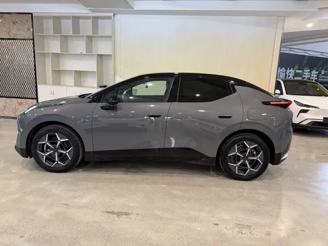 Lynk & Co Z20 — Фото автомобиля 4