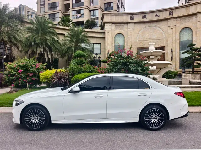 Mercedes-Benz C-Class — Фото автомобиля 4