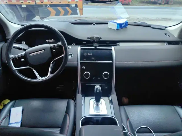 Land Rover Discovery Sport — Фото автомобиля 12