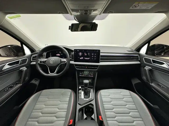 Volkswagen Tiguan L PHEV — Фото автомобиля 21