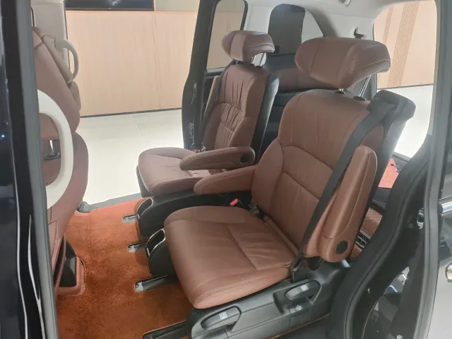 Honda Odyssey — Фото автомобиля 13