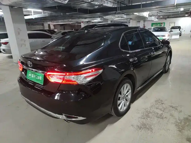 Toyota Camry — Фото автомобиля 7