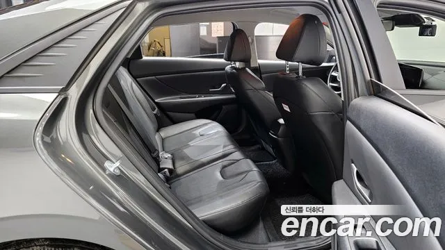 Hyundai AVANTE Avante (CN7) — Фото автомобиля 12