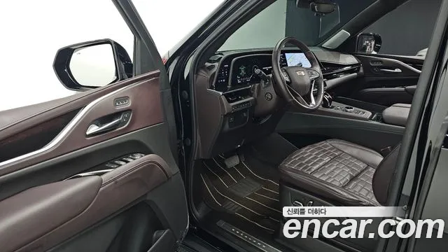 Cadillac Escalade Generation 5 — Фото автомобиля 11