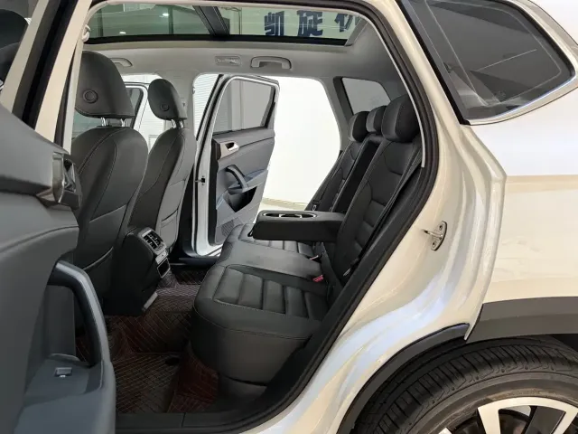 Volkswagen Tharu — Фото автомобиля 10
