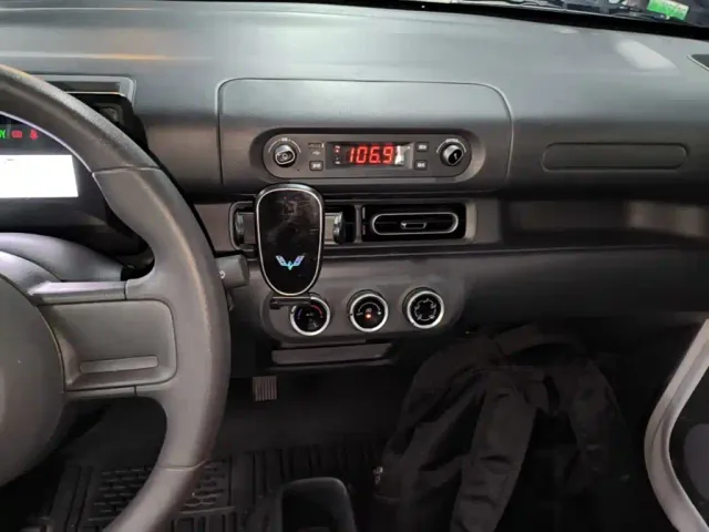 Wuling Zhiguang NEV — Фото автомобиля 12