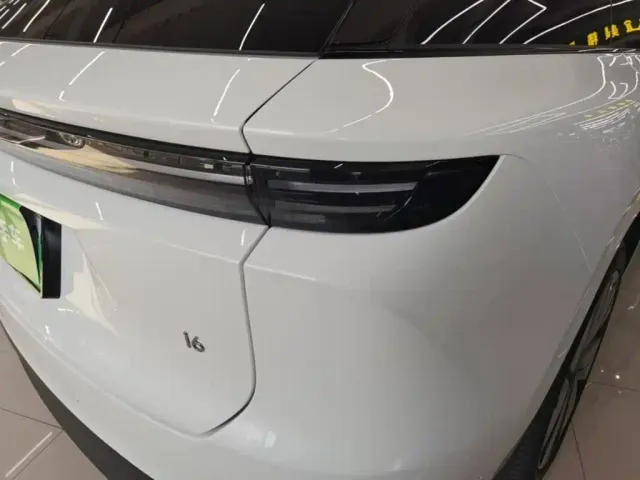 Li Auto i6 — Фото автомобиля 7