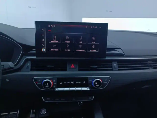 Audi A4L — Фото автомобиля 13