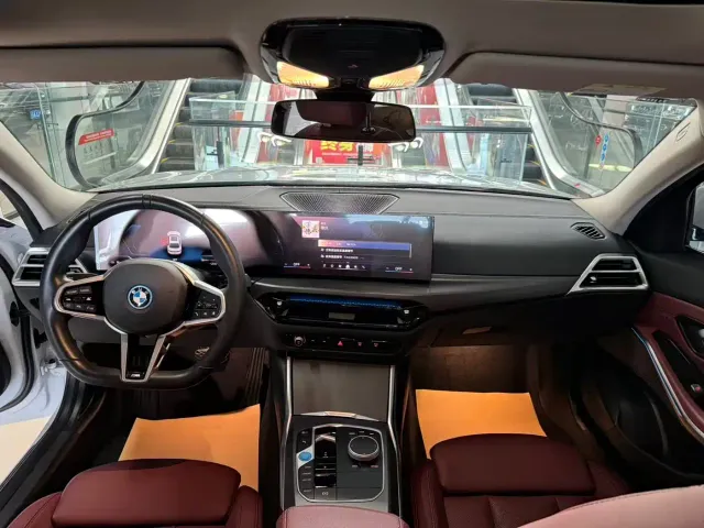 BMW i3 — Фото автомобиля 19