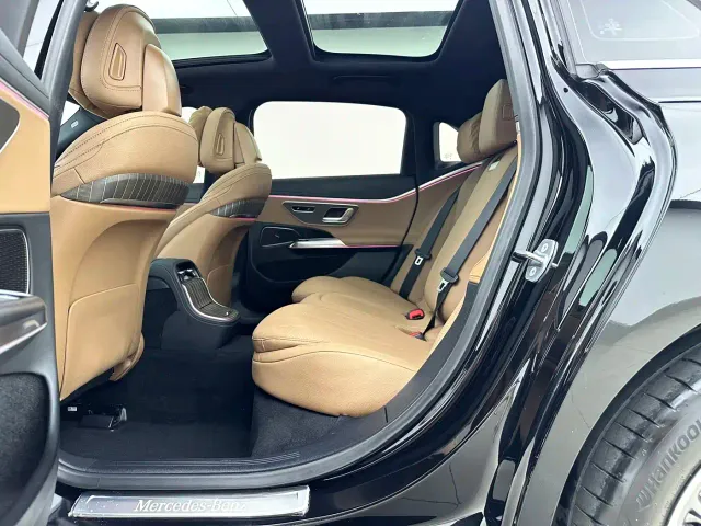 Mercedes-Benz E-Class — Фото автомобиля 5