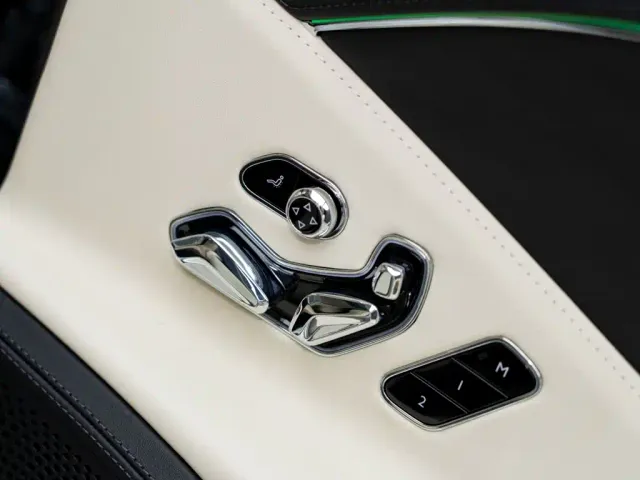Bentley Flying Spur — Фото автомобиля 19