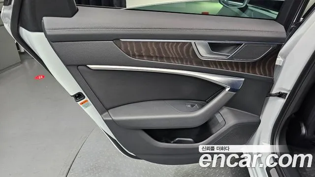 Audi A6 45 TFSI quattro Premium — Фото автомобиля 23