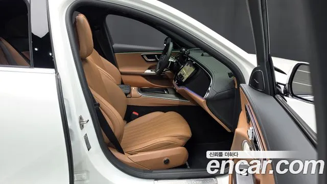 Mercedes-Benz E-Class — Фото автомобиля 16