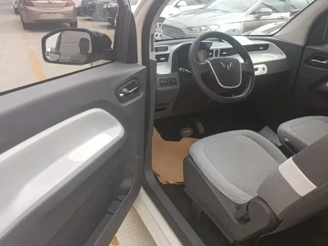 Wuling Hongguang Mini EV — Фото автомобиля 15