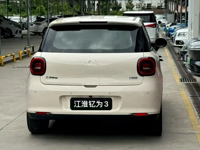 JAC Yiwei 3 — Фото автомобиля 4