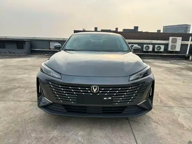 Changan Eado — Фото автомобиля 2