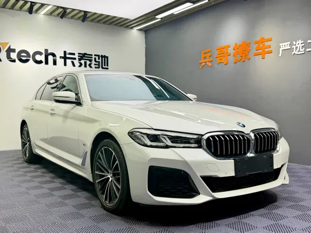 BMW 5 Series — Фото автомобиля 3