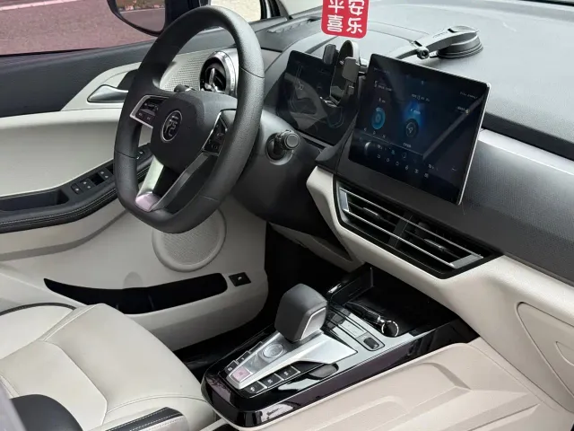 BYD Yuan Pro — Фото автомобиля 18