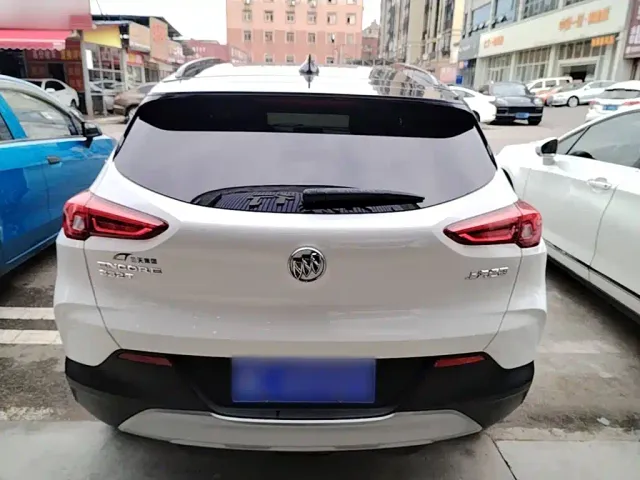 Buick Encore — Фото автомобиля 5