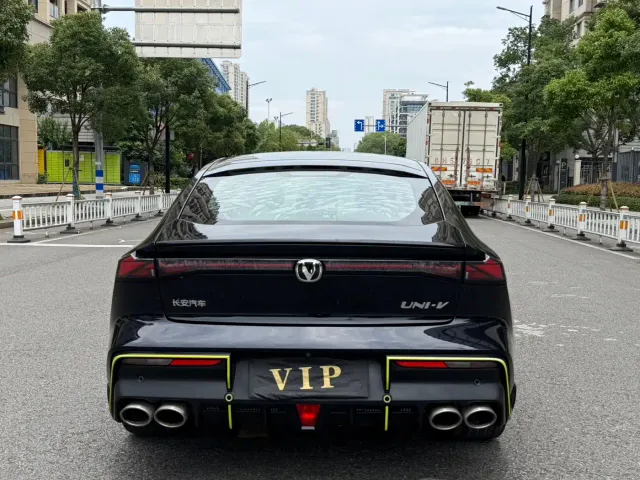 Changan UNI-V — Фото автомобиля 4