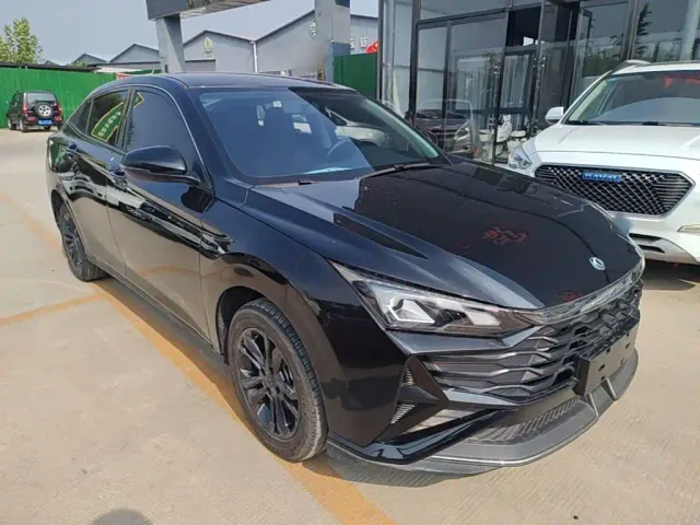 Dongfeng Yixuan — Фото автомобиля 3