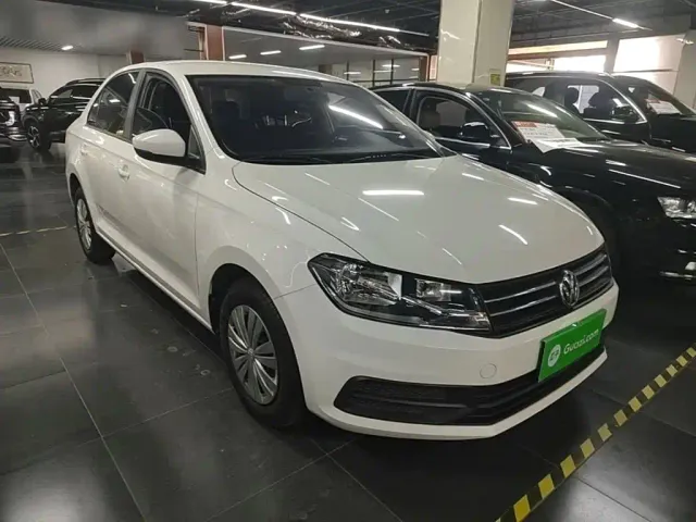 Volkswagen Santana — Фото автомобиля 3