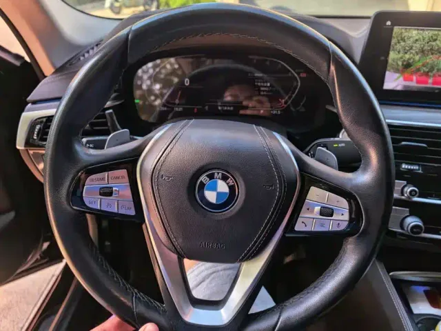 BMW 5 Series — Фото автомобиля 15