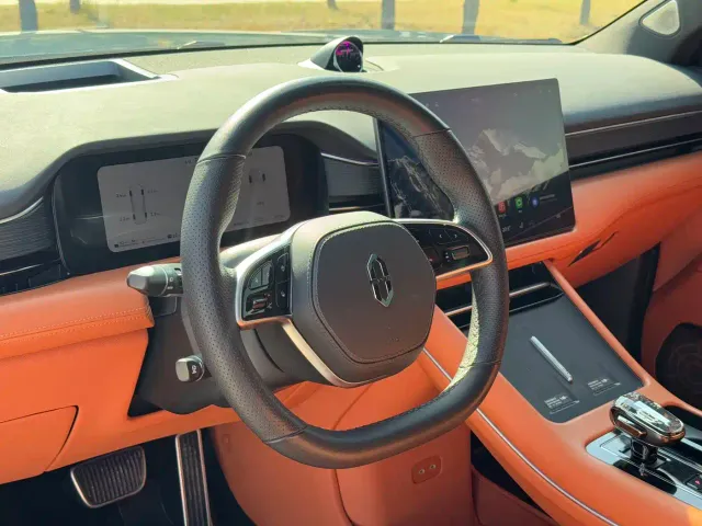 Aito M7 — Фото автомобиля 13