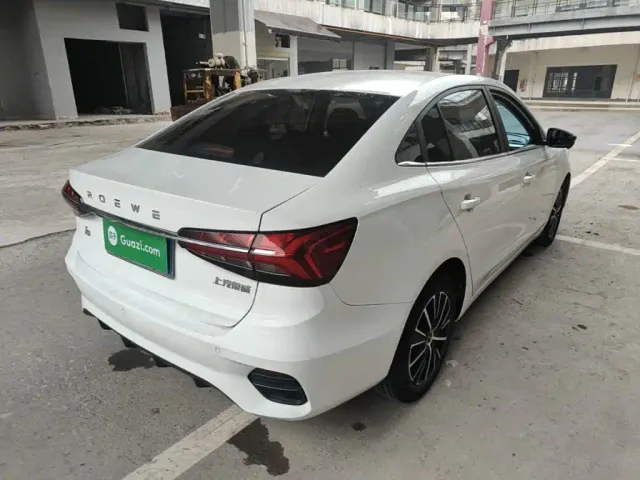 Roewe i5 — Фото автомобиля 6