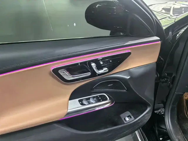 Mercedes-Benz E-Class — Фото автомобиля 11