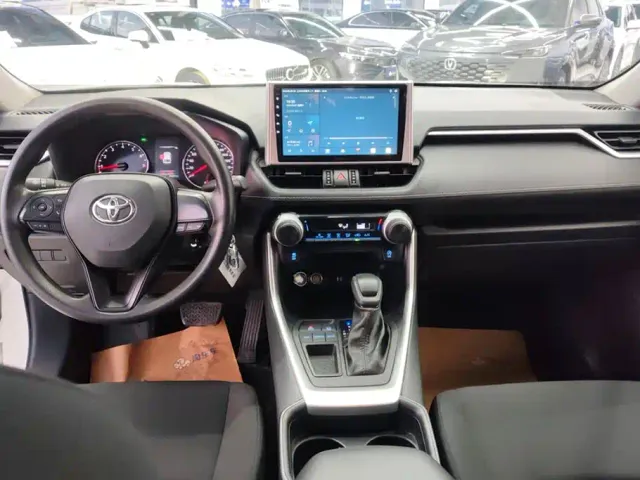 Toyota Wildlander — Фото автомобиля 12