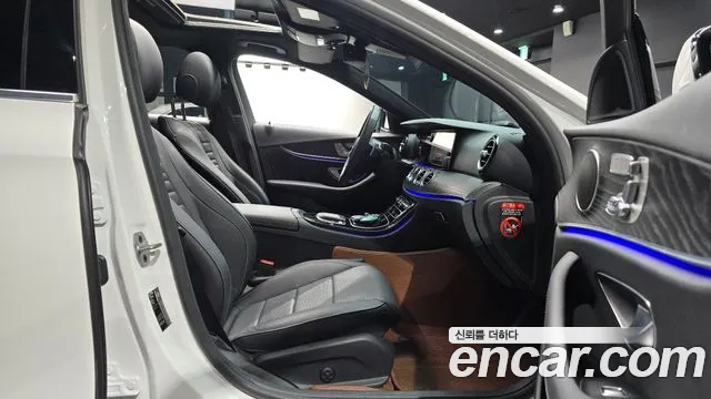 Mercedes-Benz E-Class W213 — Фото автомобиля 25