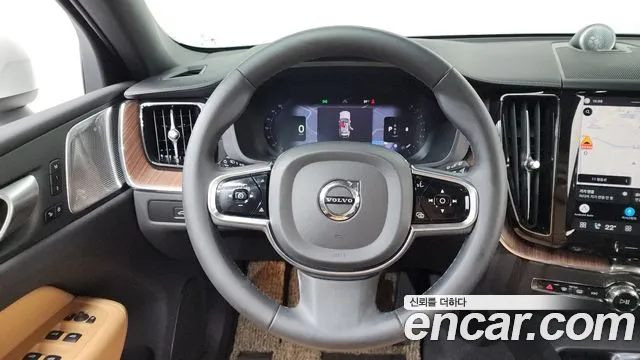 Volvo XC60 Generation 2 — Фото автомобиля 14