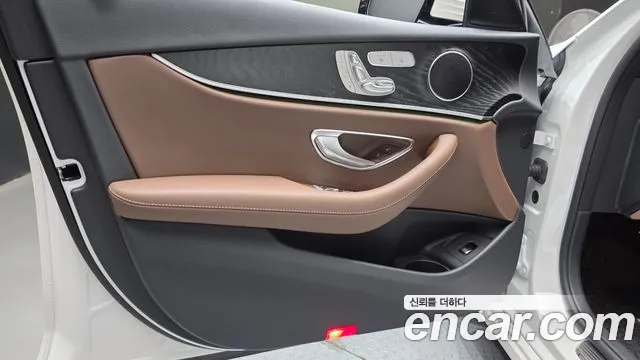 Mercedes-Benz E-Class W213 — Фото автомобиля 24