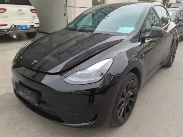Фотография автомобиля — Tesla Model Y