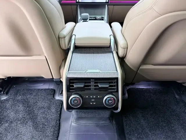 Land Rover Range Rover — Фото автомобиля 11