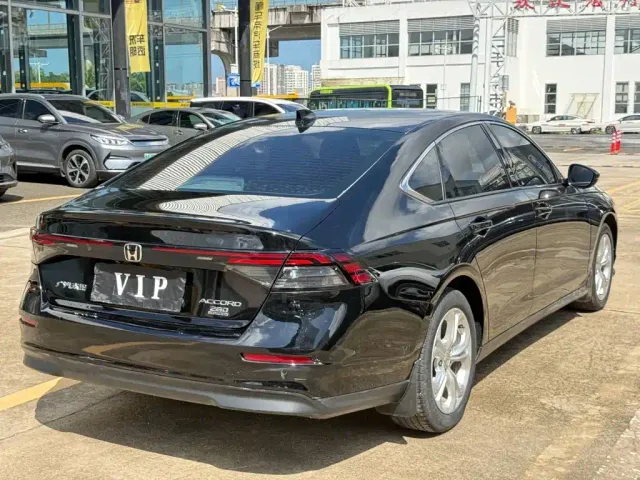 Honda Accord — Фото автомобиля 7