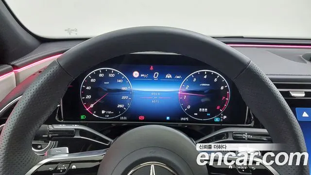 Mercedes-Benz E-Class — Фото автомобиля 8