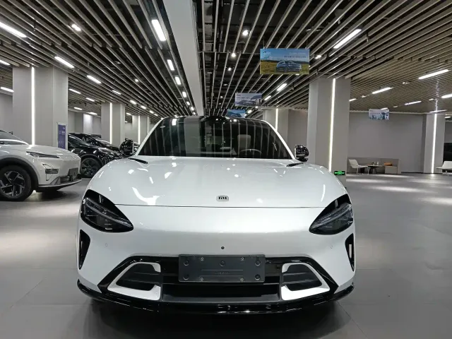 Xiaomi YU7 — Фото автомобиля 2