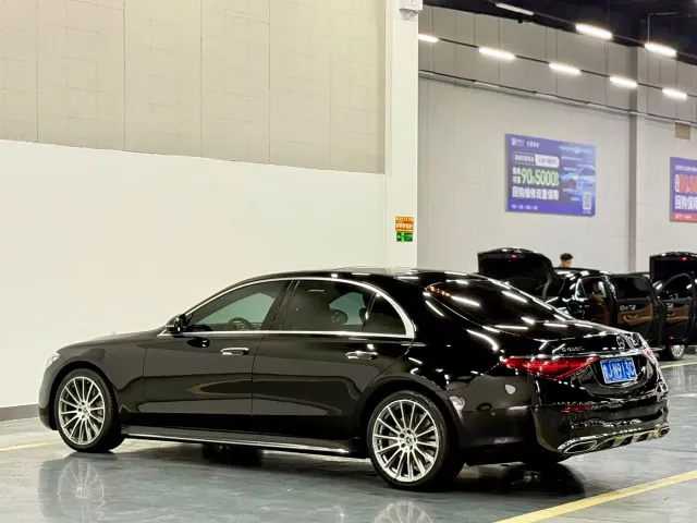 Mercedes-Benz S-Class — Фото автомобиля 12