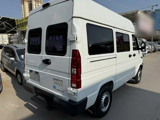 Iveco Daily — Фото автомобиля 22