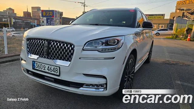 Lincoln Aviator 2nd Gen — Фото автомобиля 2