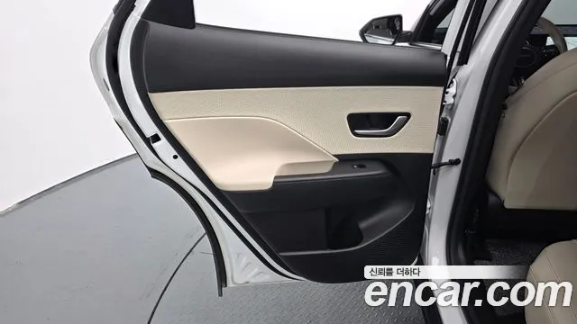 Hyundai Kona SX2 — Фото автомобиля 13