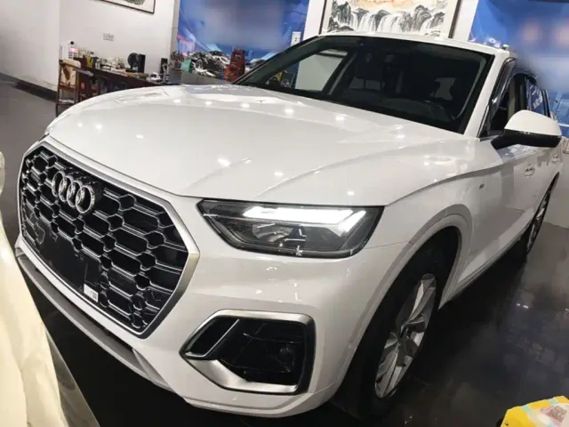 Фотография автомобиля — Audi Q5L