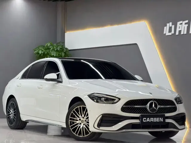 Фотография автомобиля — Mercedes-Benz C-Class
